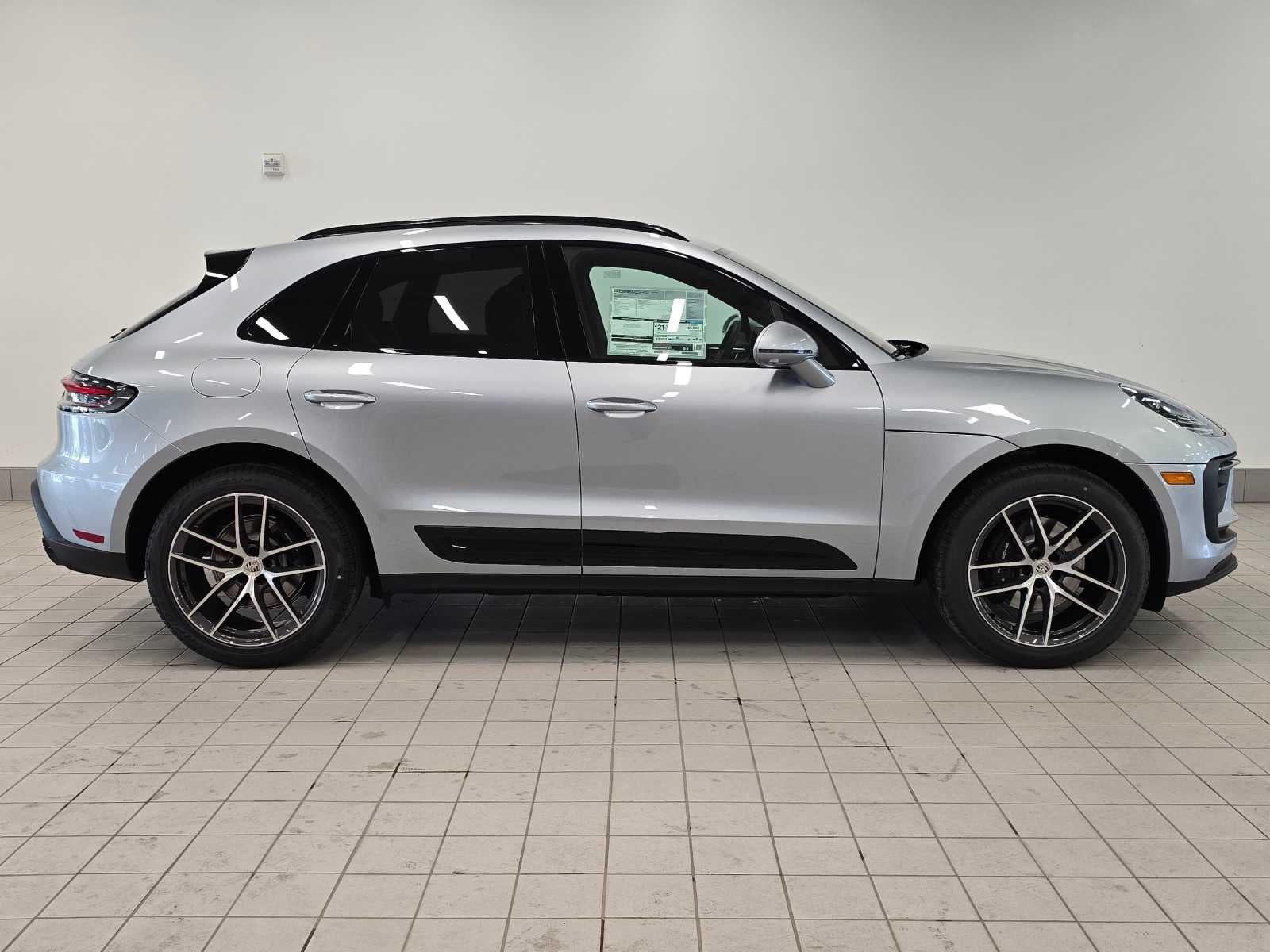 2024 Porsche Macan Base