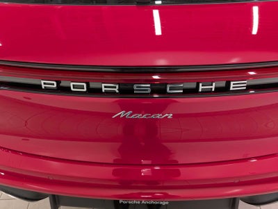 2026 Porsche Macan Base