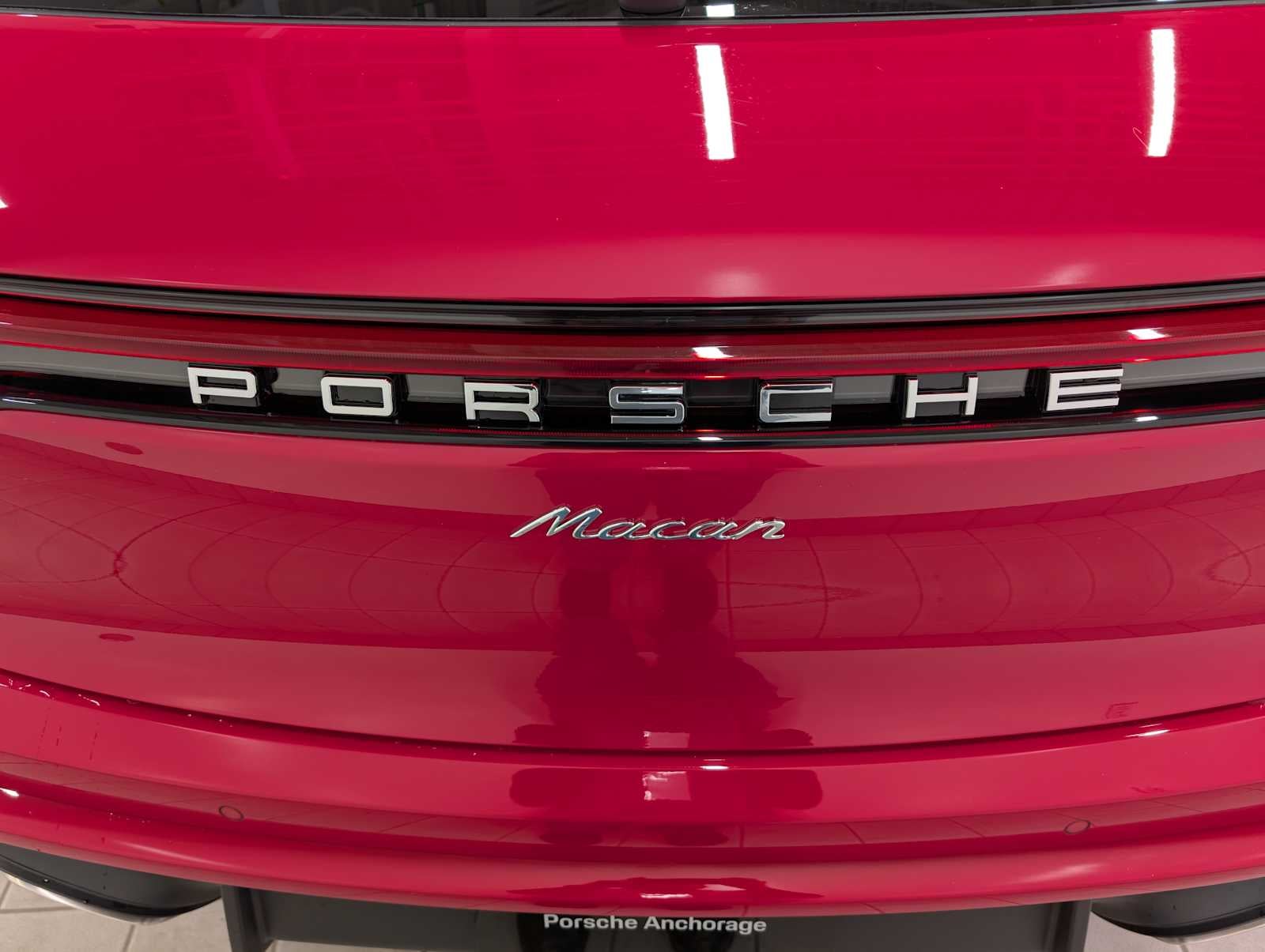 2026 Porsche Macan Base