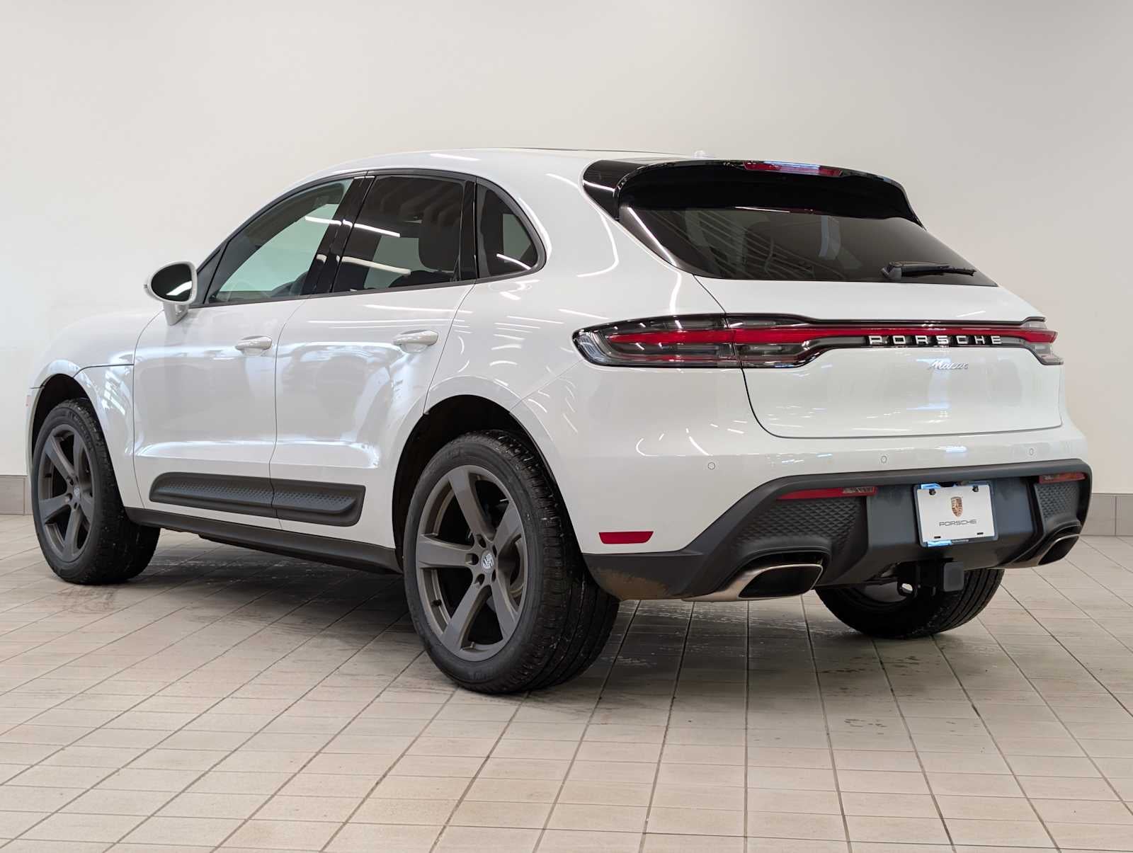 2026 Porsche Macan Base
