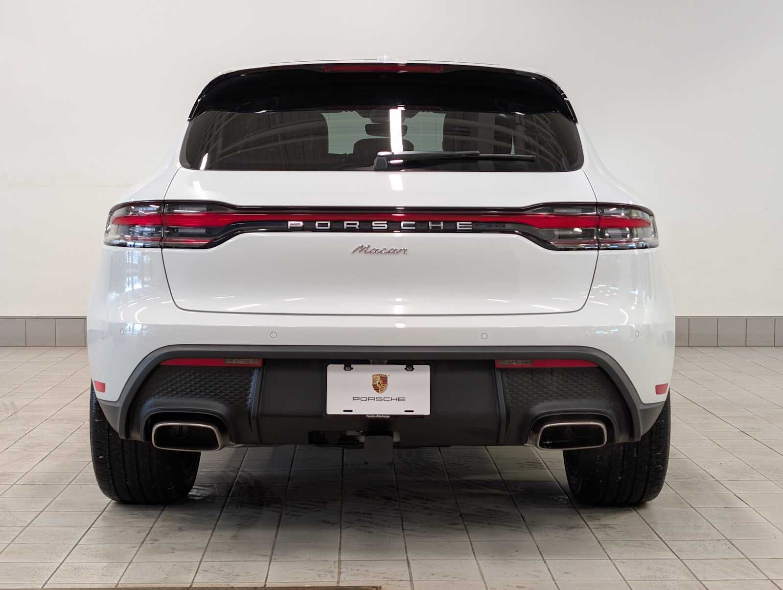 2026 Porsche Macan Base
