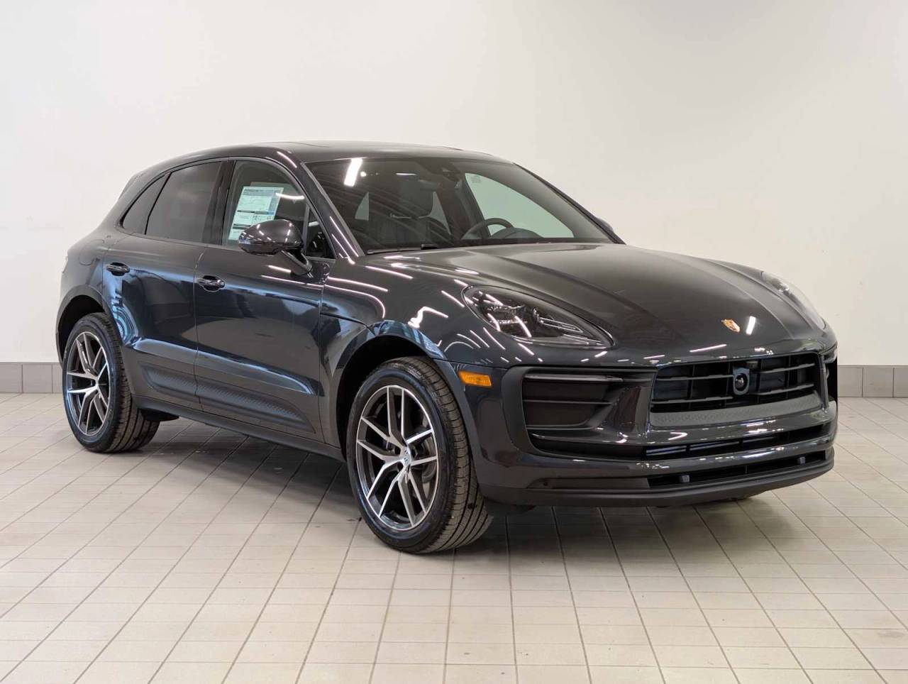 2026 Porsche Macan Base
