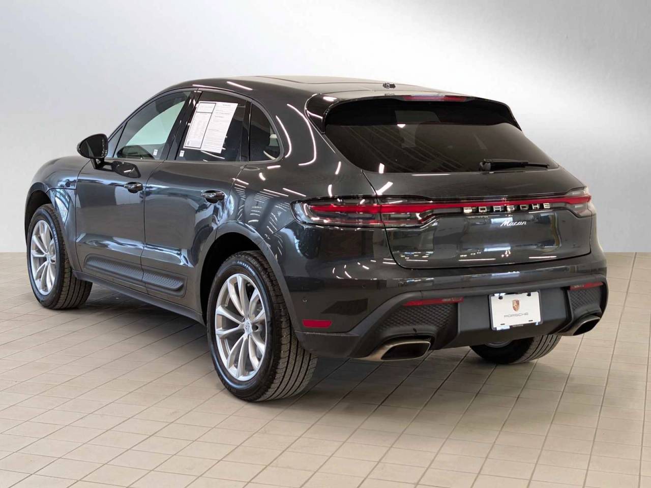 2024 Porsche Macan Base