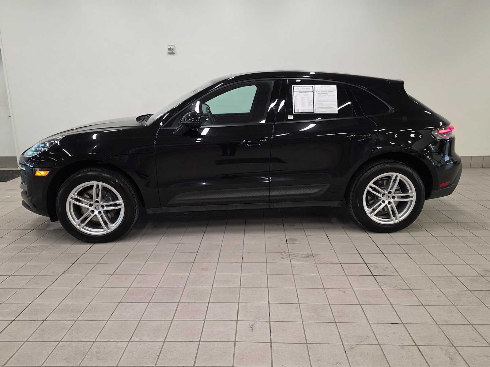 2024 Porsche Macan Macan (MY24)