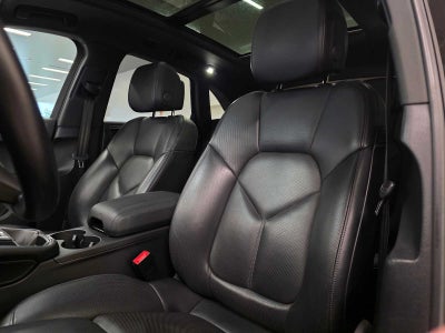 2024 Porsche Macan Macan (MY24)