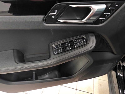 2024 Porsche Macan Macan (MY24)