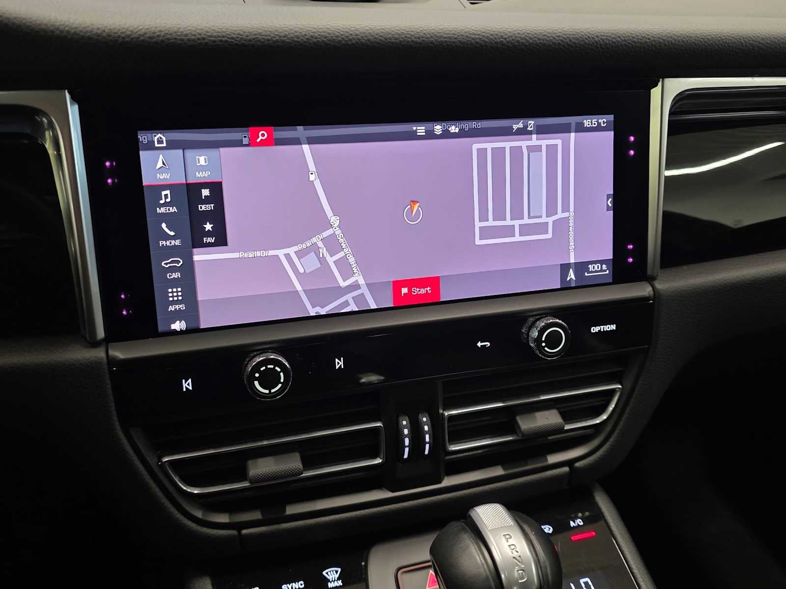 2024 Porsche Macan Macan (MY24)