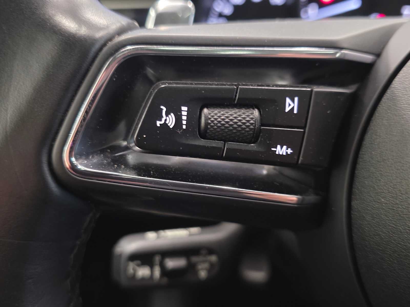 2024 Porsche Macan Macan (MY24)