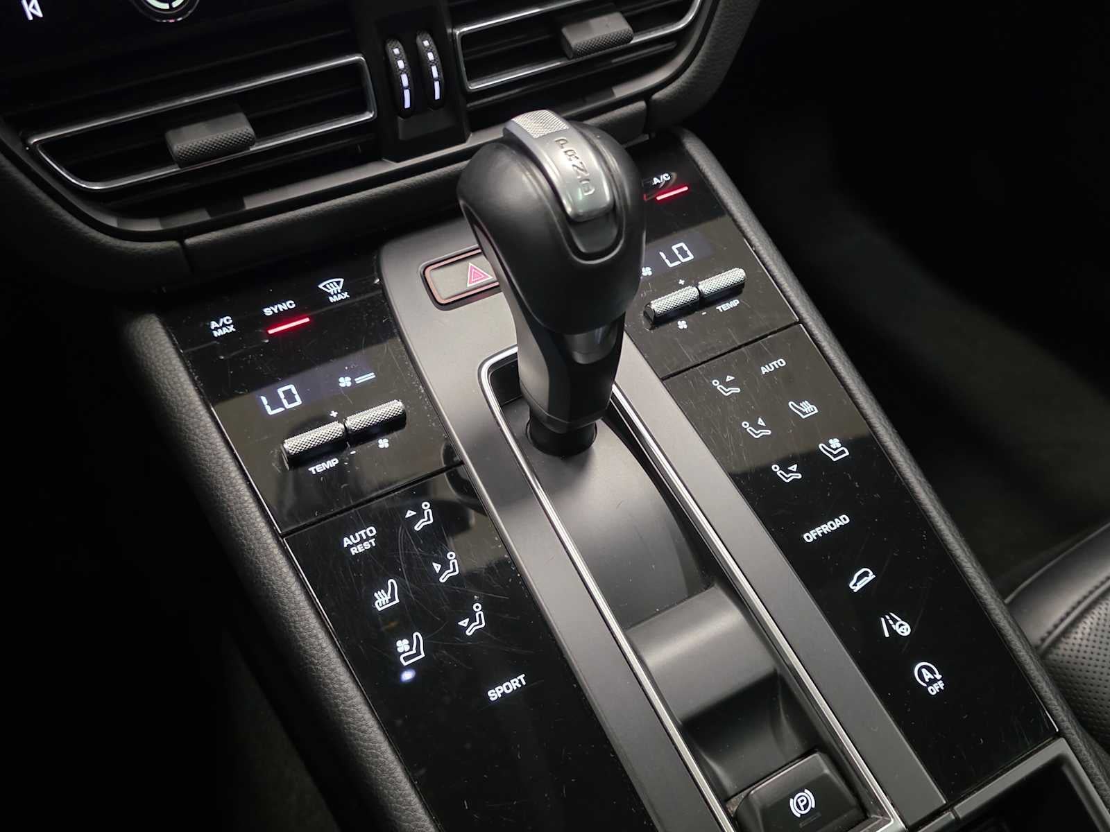 2024 Porsche Macan Macan (MY24)