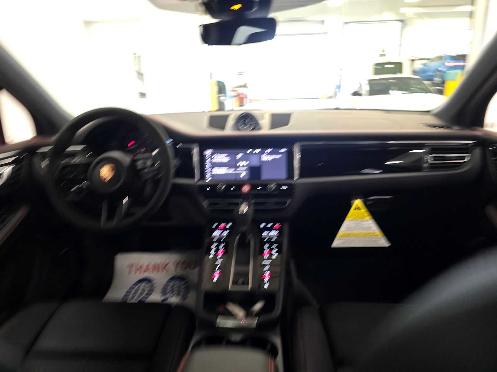 2025 Porsche Macan Base