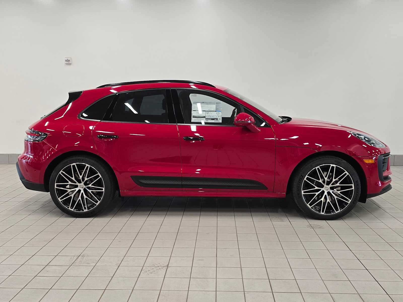 2025 Porsche Macan Base