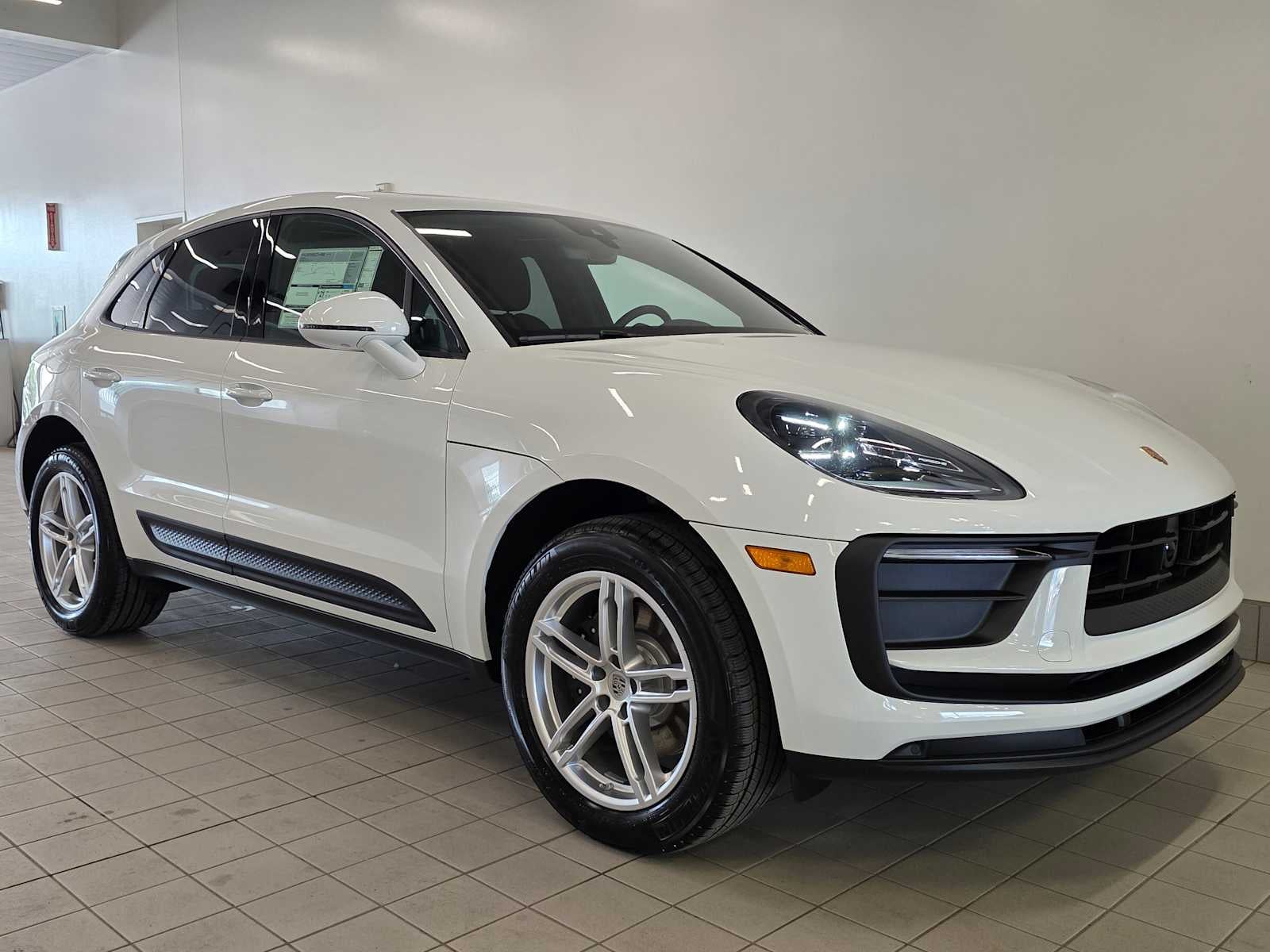 2026 Porsche Macan Macan