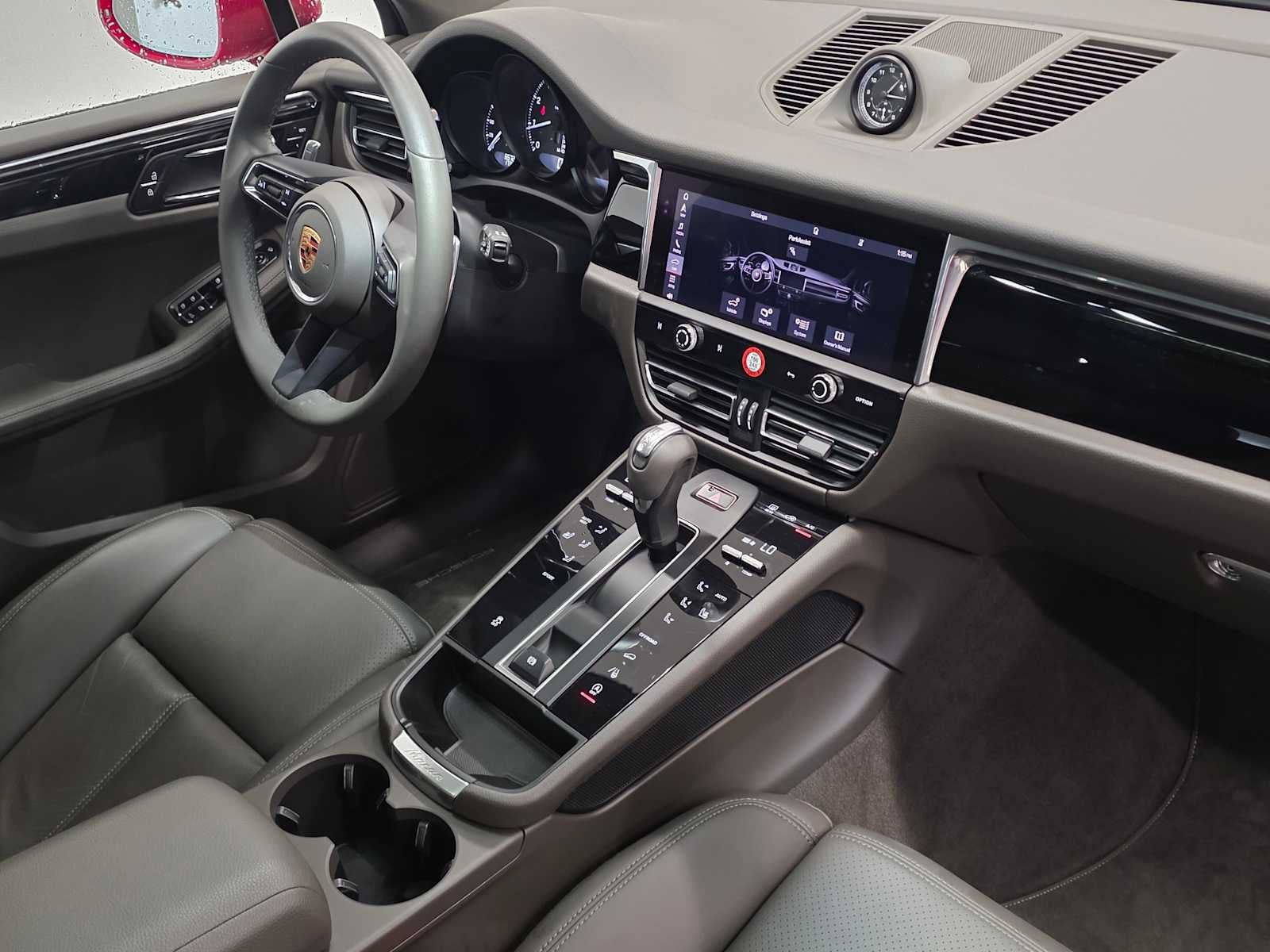 2025 Porsche Macan Macan
