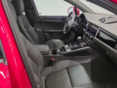 2025 Porsche Macan Macan