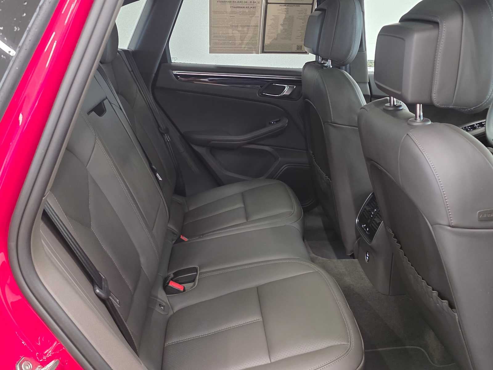 2025 Porsche Macan Macan