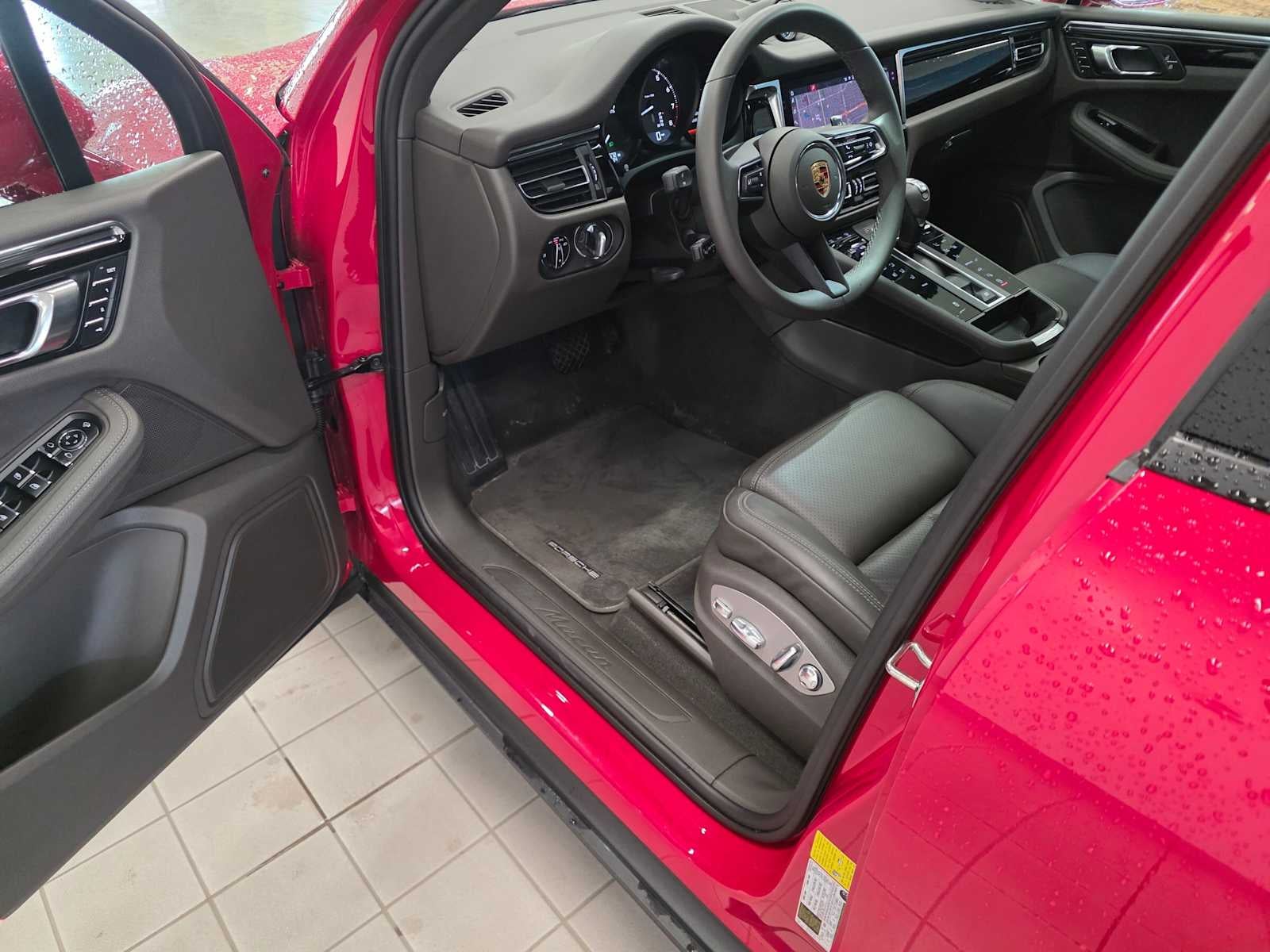2025 Porsche Macan Macan