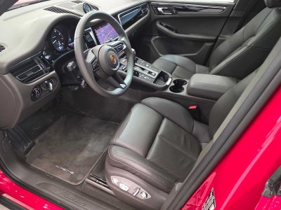 2025 Porsche Macan Macan