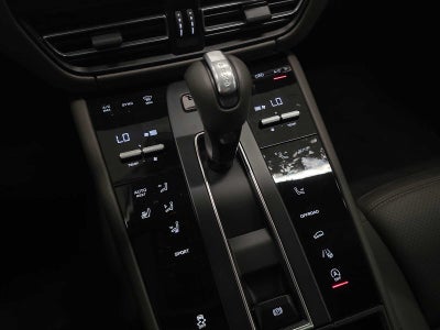 2025 Porsche Macan Macan