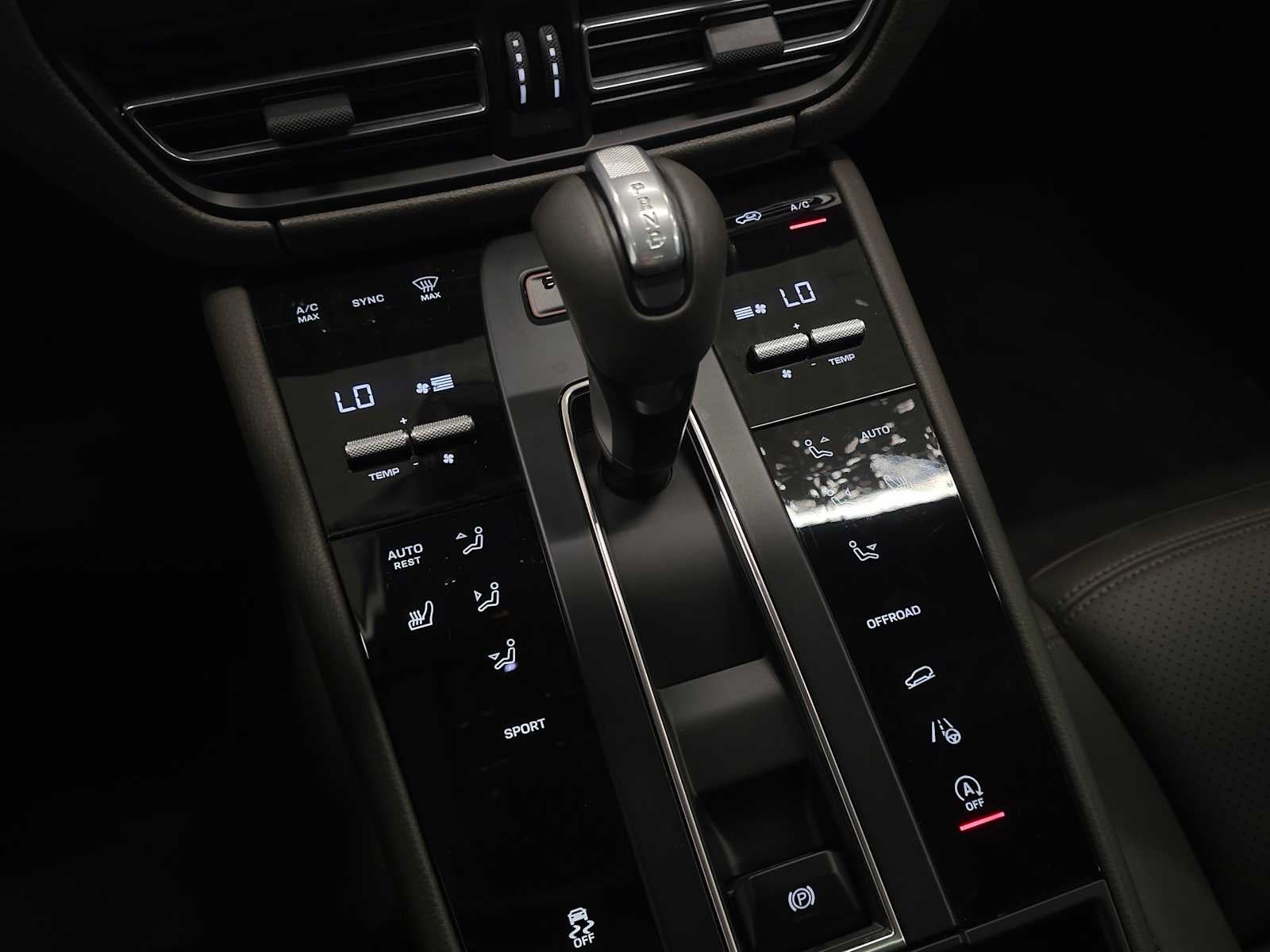2025 Porsche Macan Macan