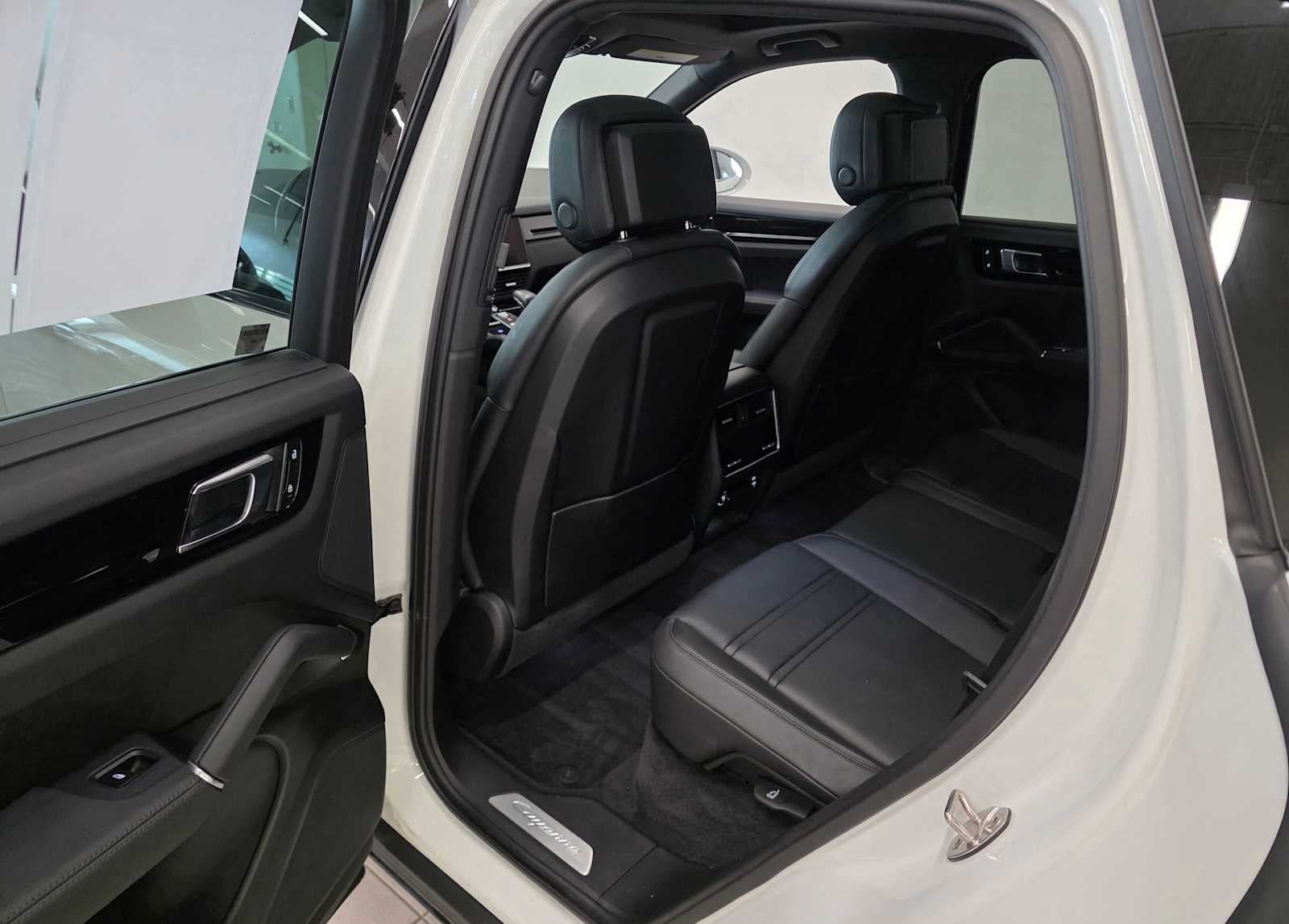 2023 Porsche Cayenne Cayenne (MY23)