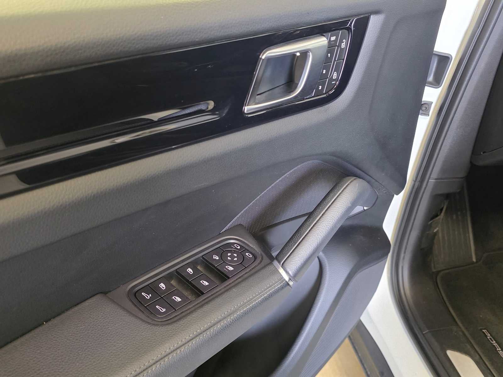 2023 Porsche Cayenne Cayenne (MY23)