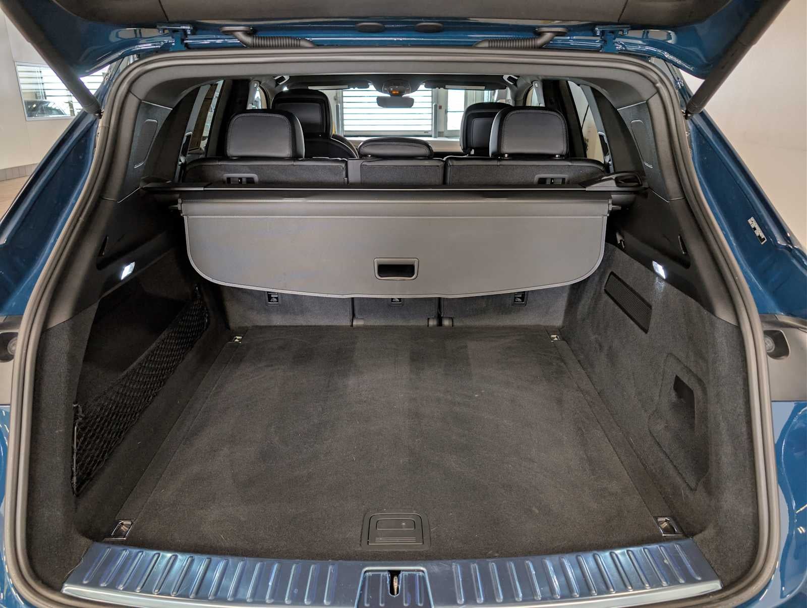 2025 Porsche Cayenne Base