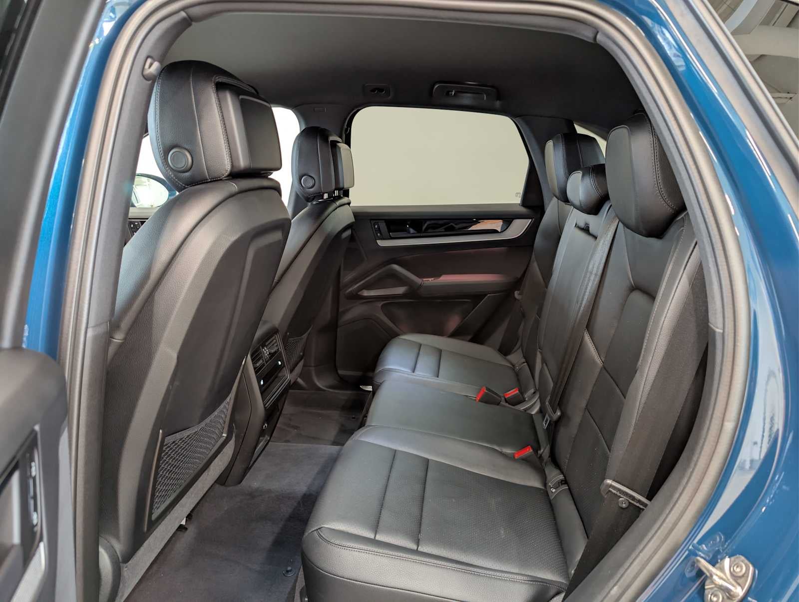 2025 Porsche Cayenne Base