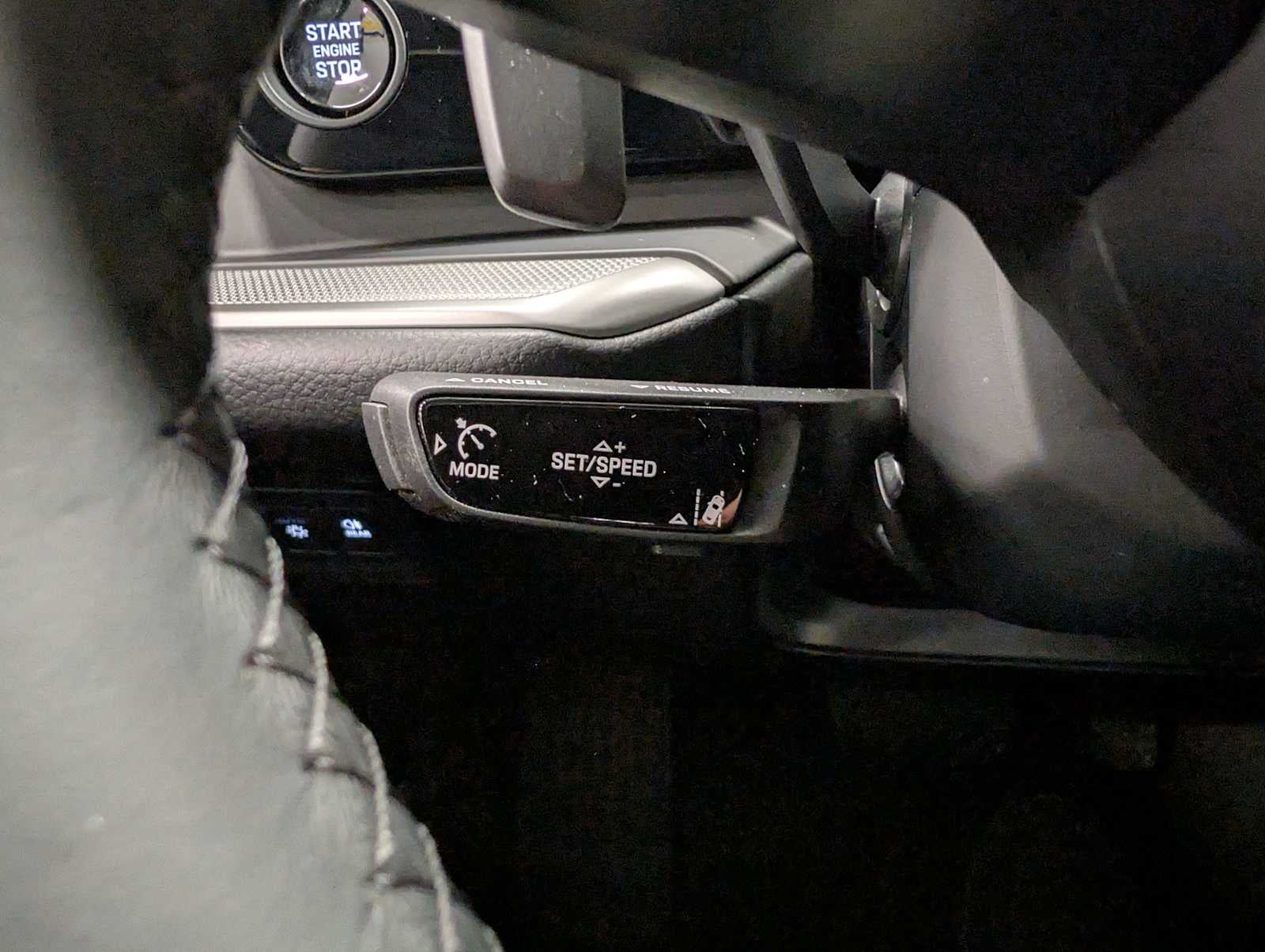 2025 Porsche Cayenne Base