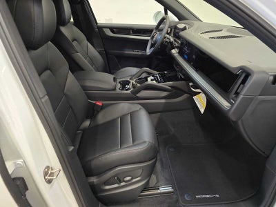 2025 Porsche Cayenne Base