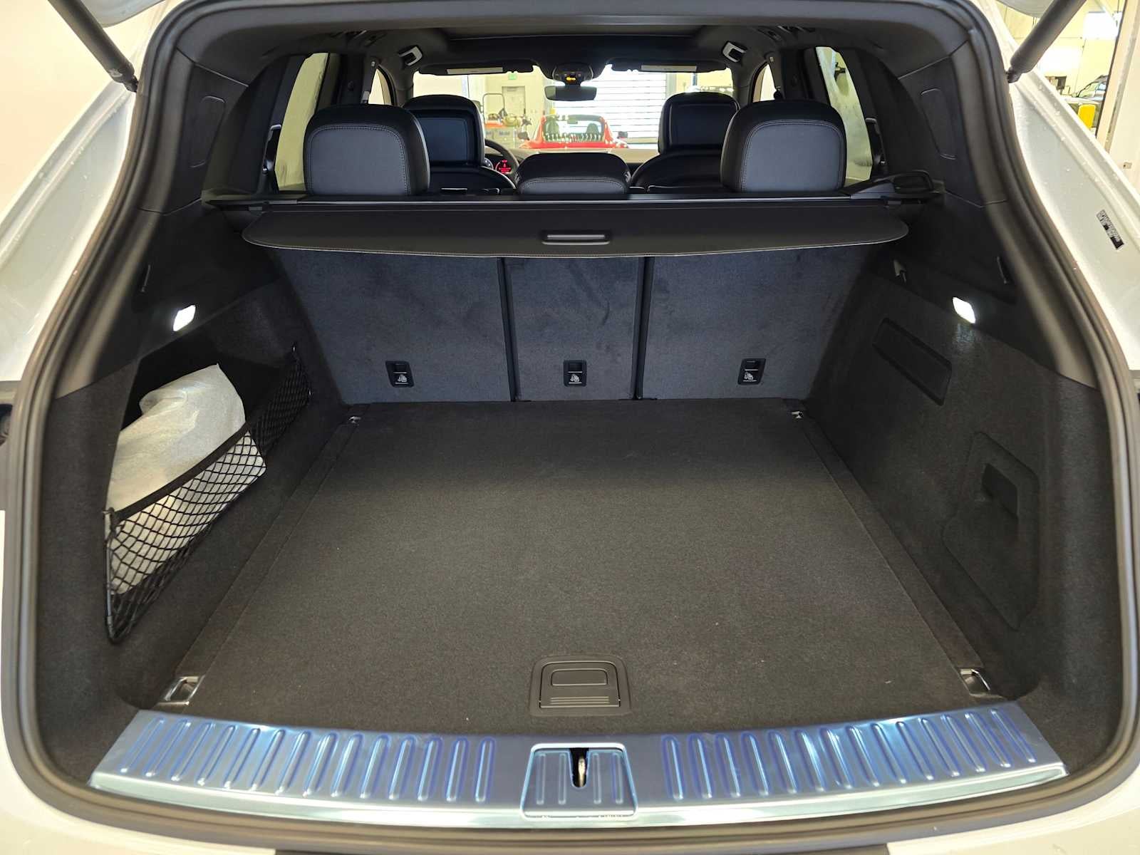 2025 Porsche Cayenne Base