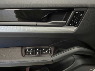 2025 Porsche Cayenne Base