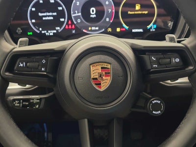 2025 Porsche Cayenne Base