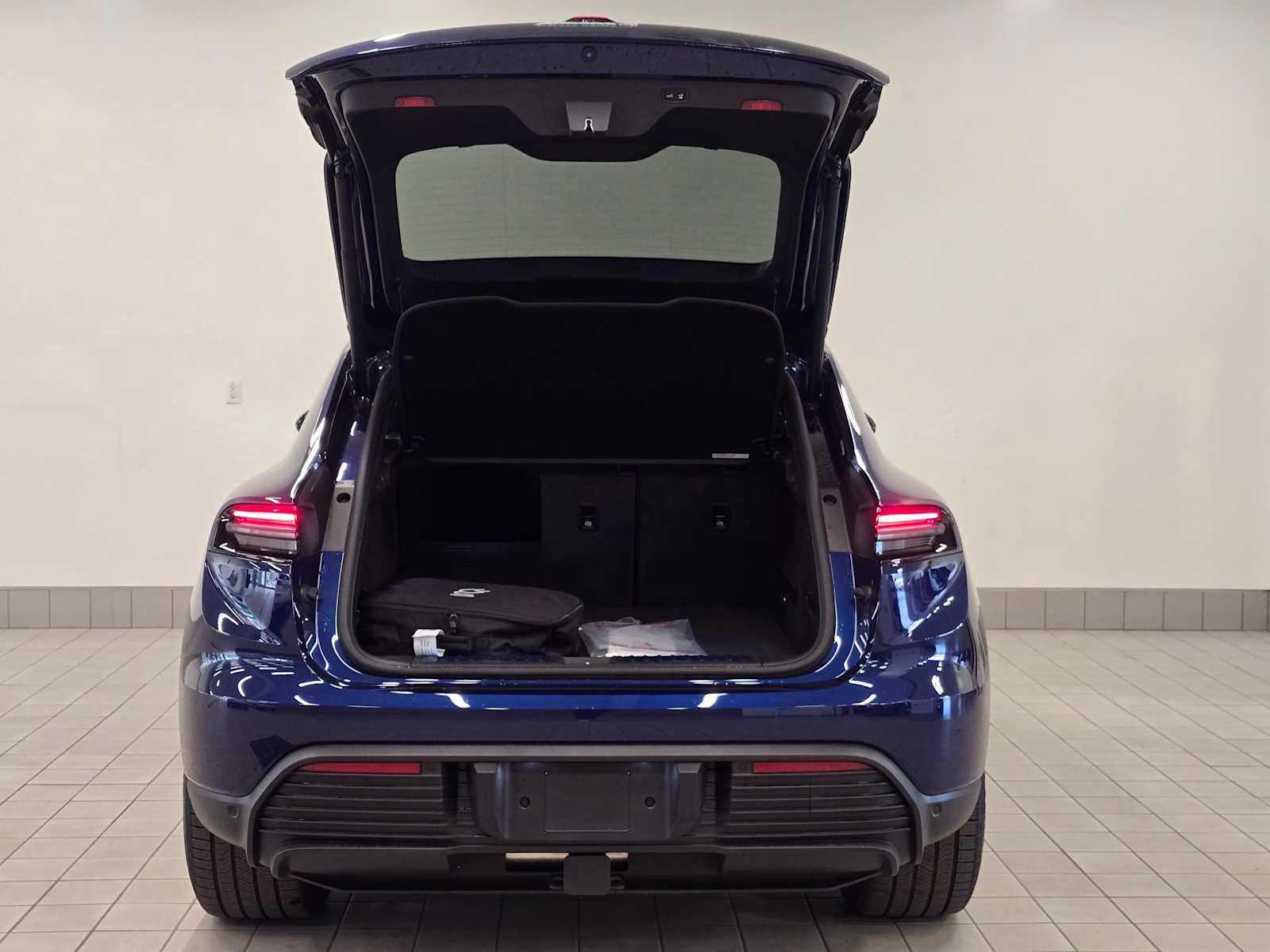 2024 Porsche Macan Electric 4