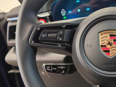 2024 Porsche Macan Electric 4