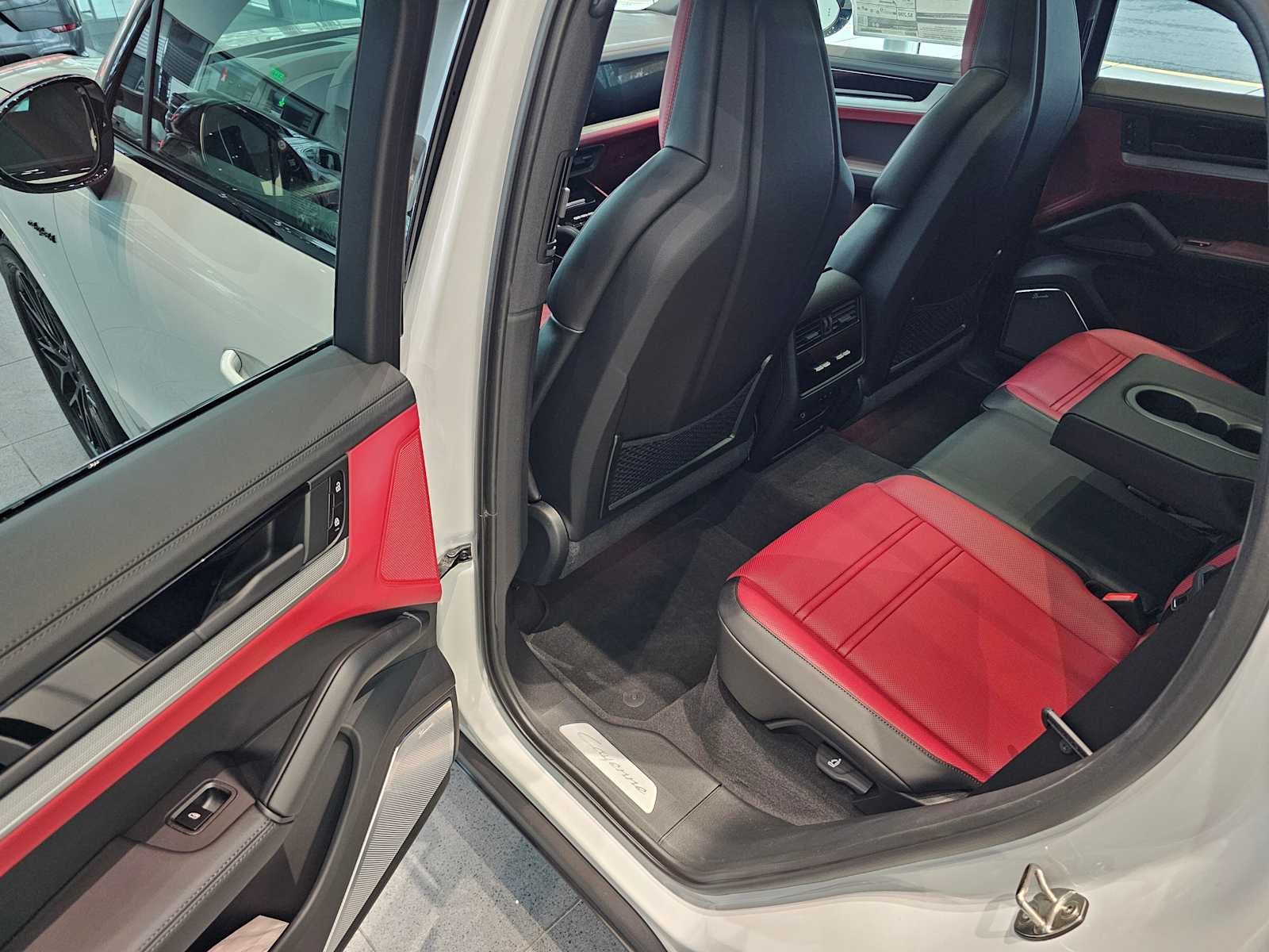 2025 Porsche Cayenne S E-Hybrid