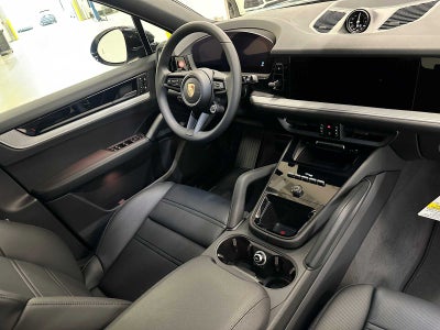 2025 Porsche Cayenne Base