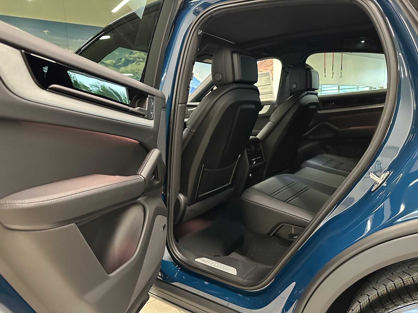 2025 Porsche Cayenne Base