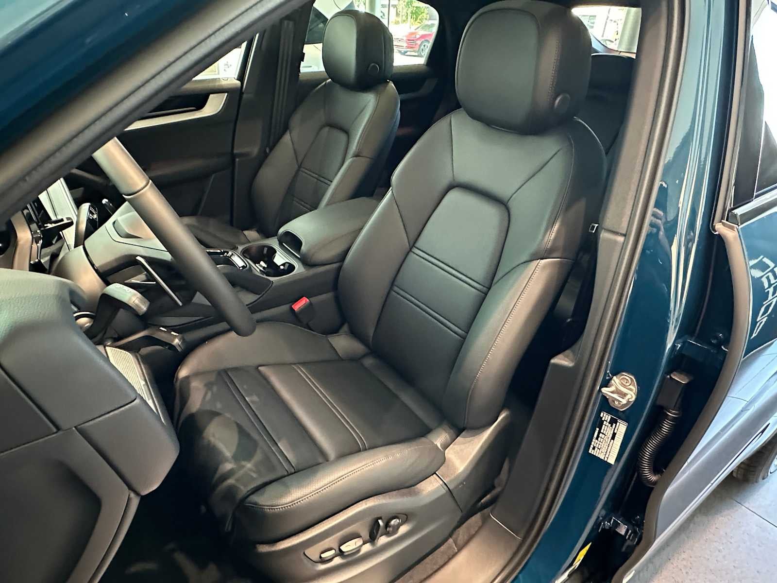 2025 Porsche Cayenne Base