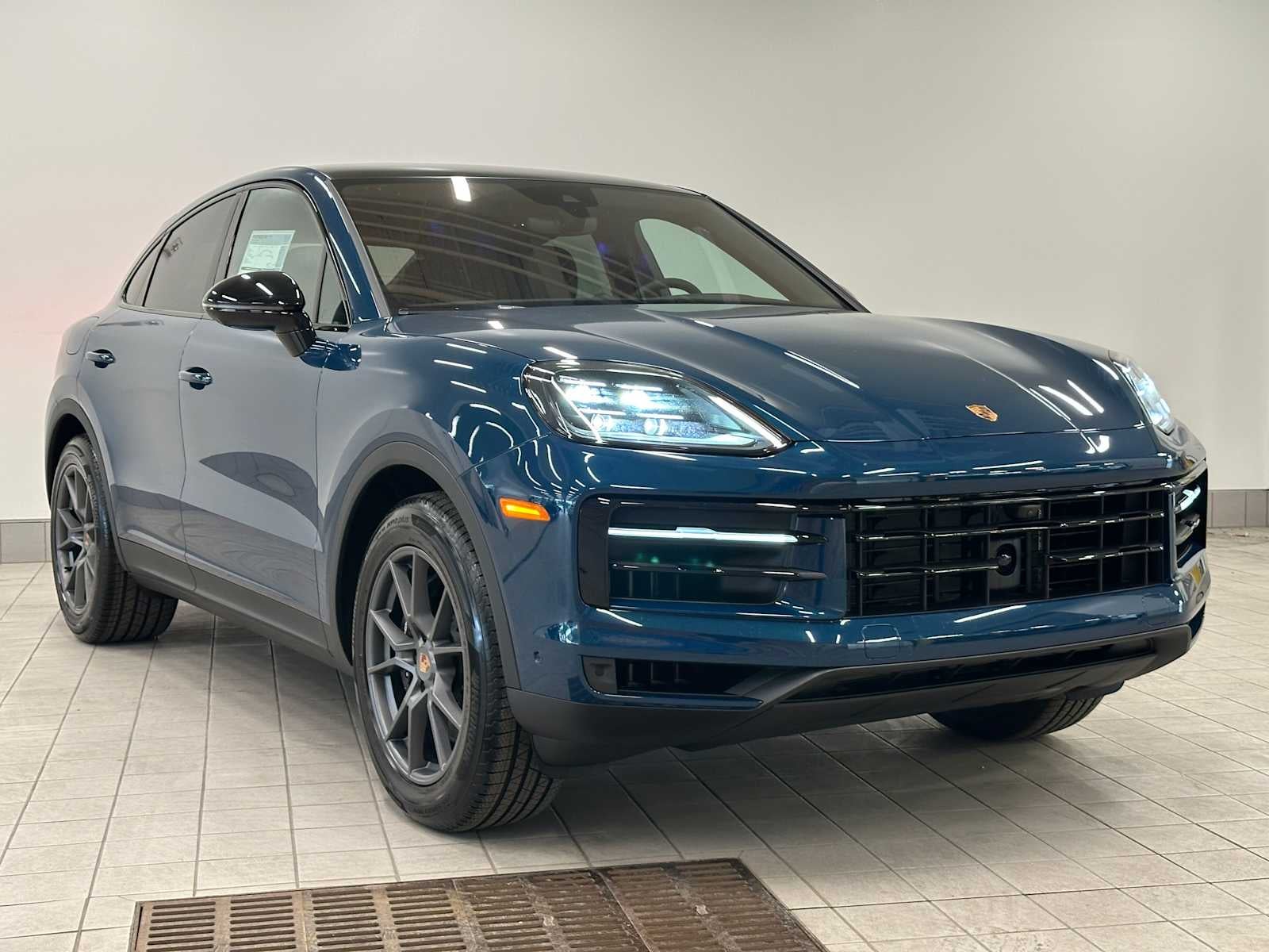 2025 Porsche Cayenne Base