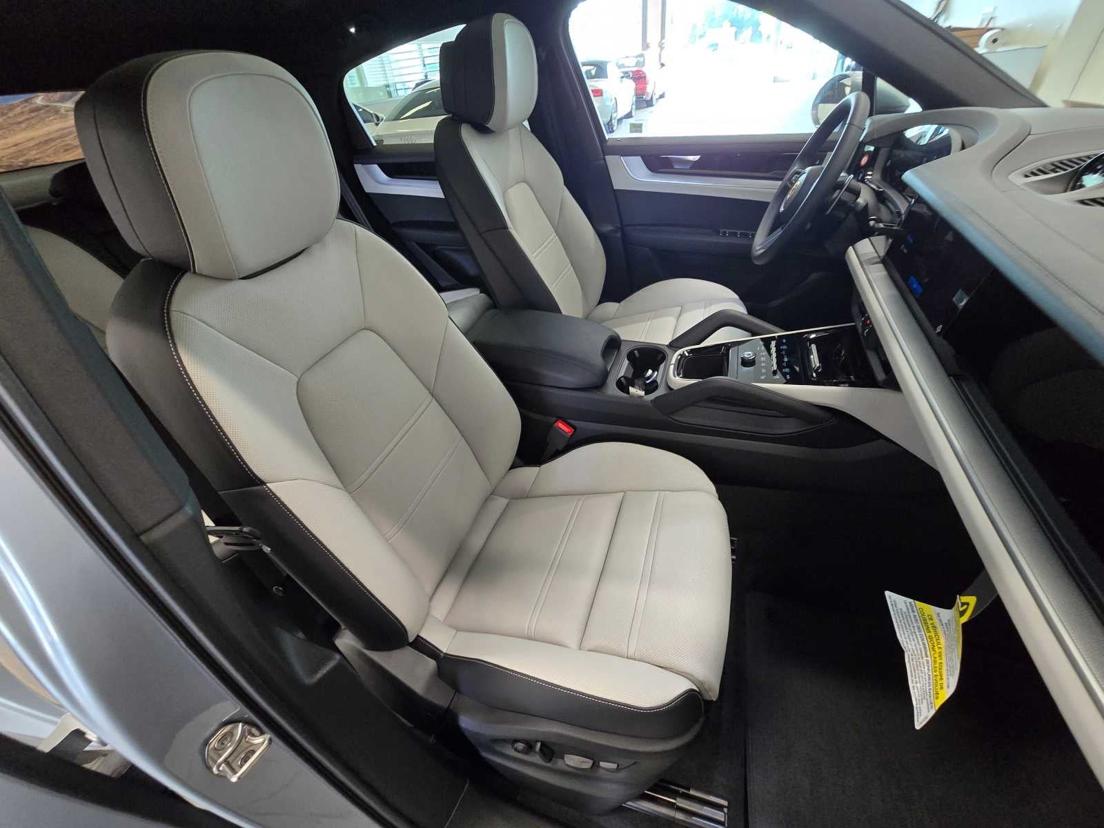 2024 Porsche Cayenne Base