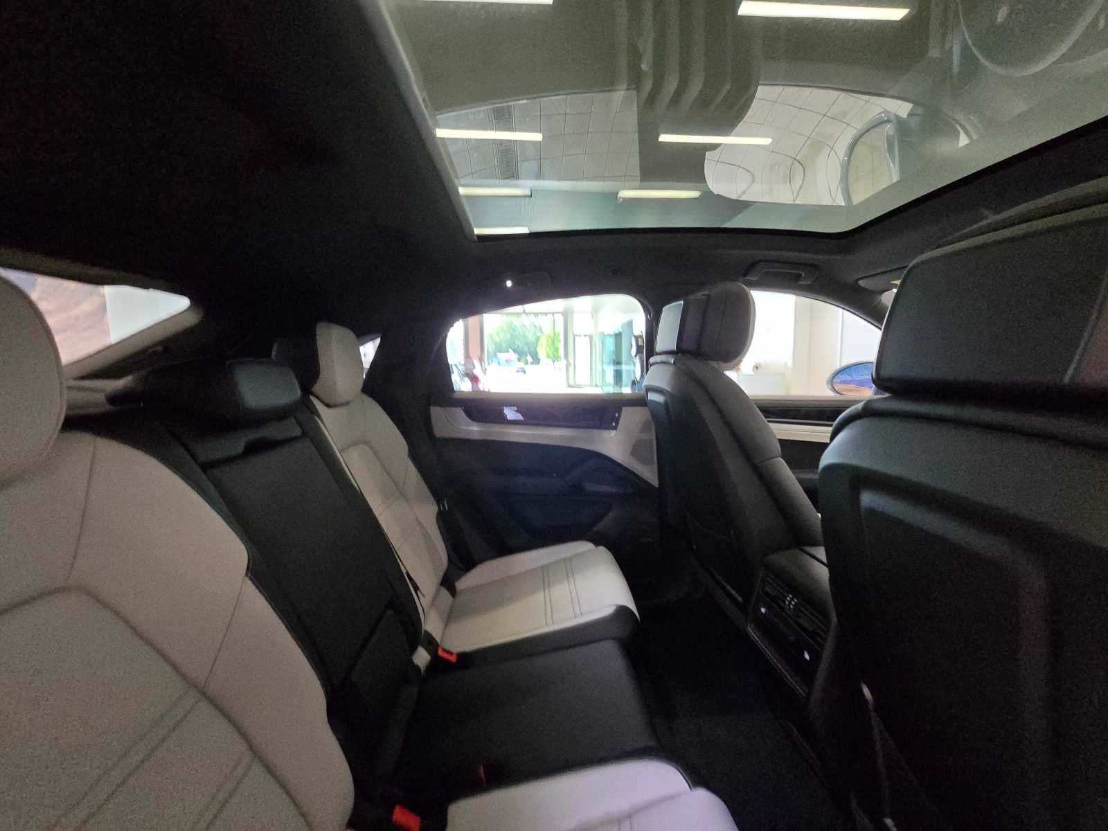 2024 Porsche Cayenne Base