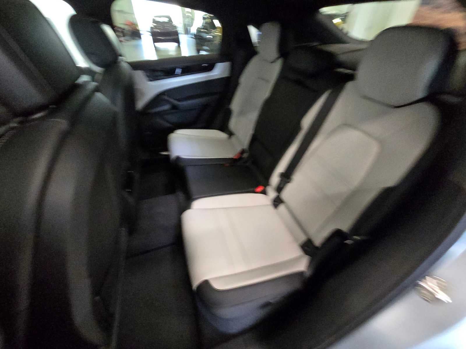 2024 Porsche Cayenne Base