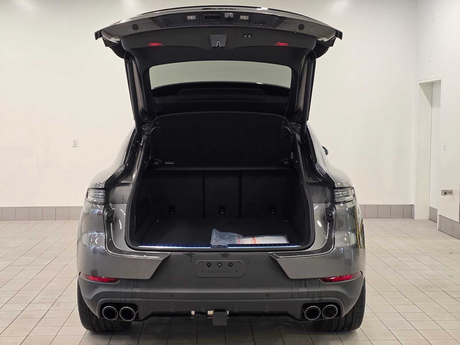 2024 Porsche Cayenne Base