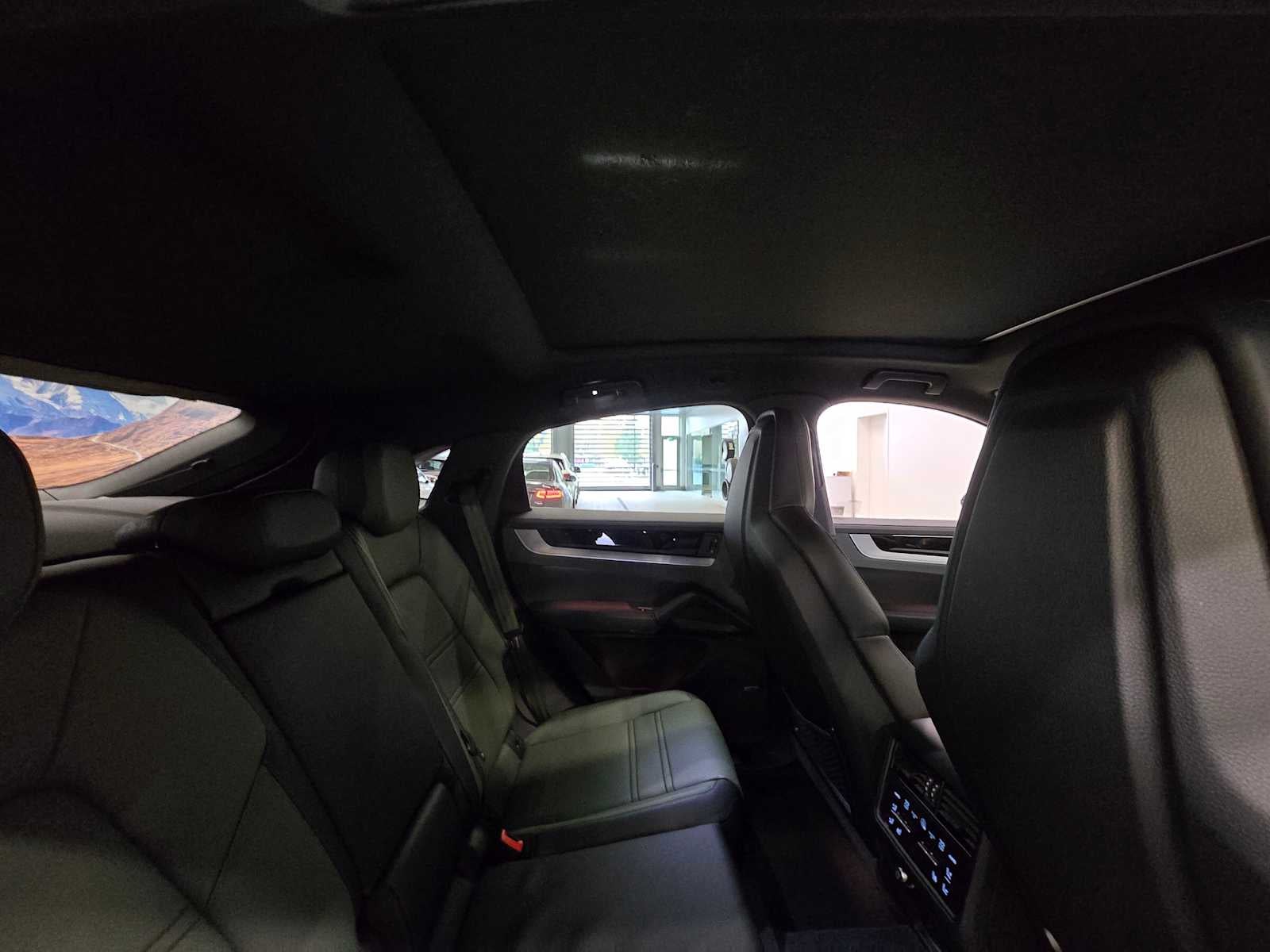 2024 Porsche Cayenne Base