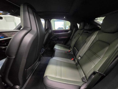 2024 Porsche Cayenne Base