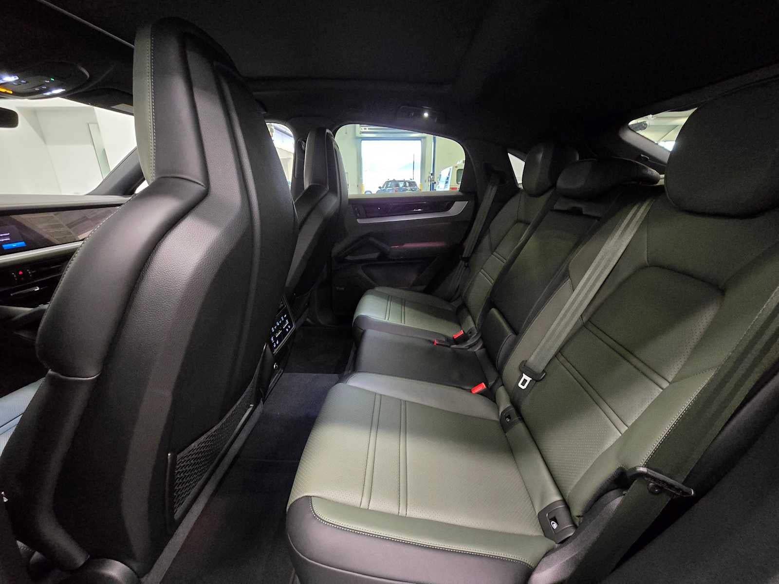 2024 Porsche Cayenne Base