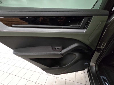 2024 Porsche Cayenne Base