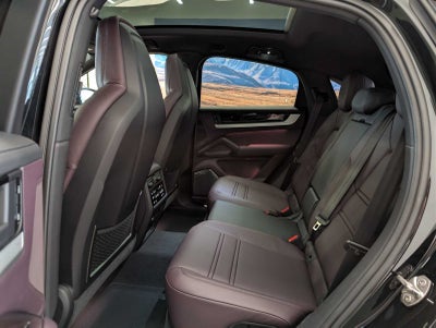 2026 Porsche Cayenne Base