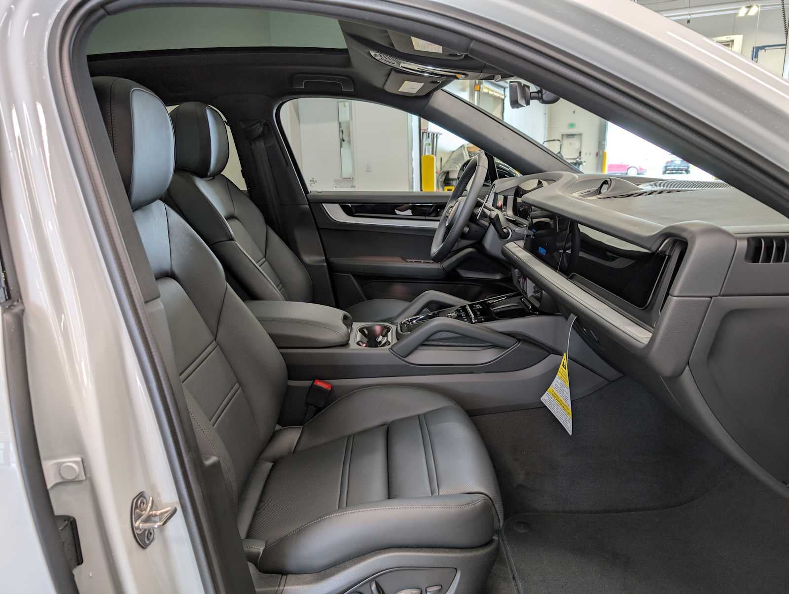 2025 Porsche Cayenne Base