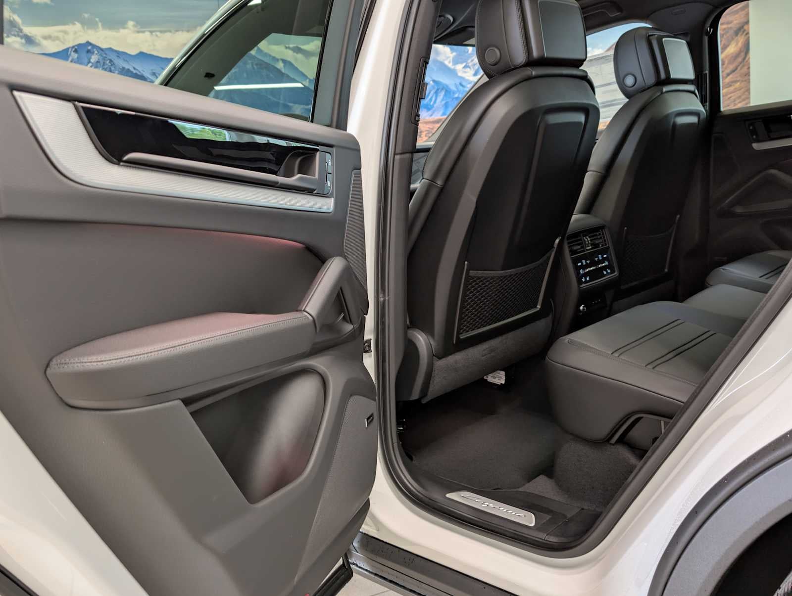 2025 Porsche Cayenne Base